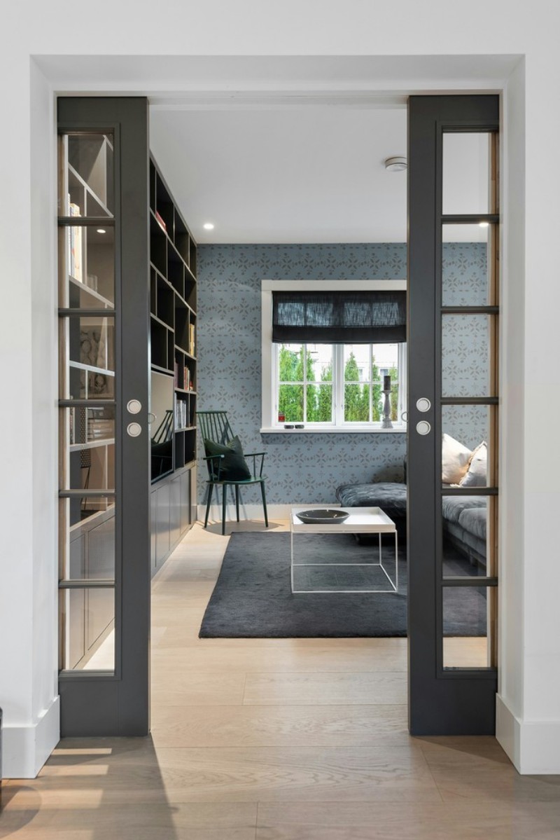 Picture of Leaves and round sprigs in Blue - 1032901-03